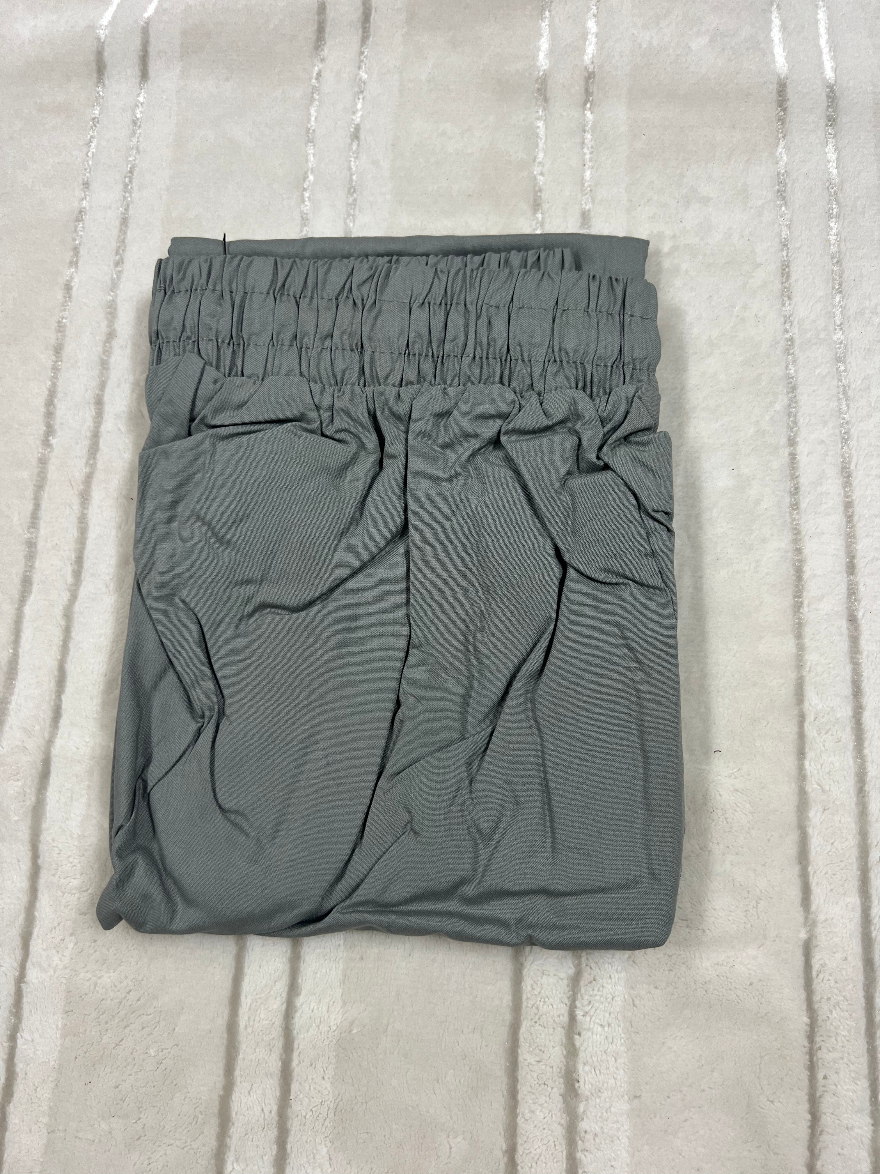 Straight cut pants